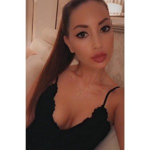 Sw33tBabyGirl naked before webcam in live video chat
