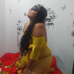 Tatianaa245 naked before webcam in live video chat