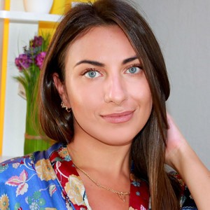 VeronicaCruzM naked before webcam in live video chat