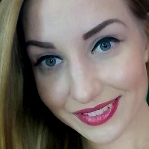AliceF naked before webcam in live video chat