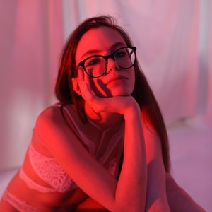Alyssa_Smit naked before webcam in live video chat
