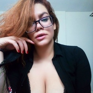 Ameliamurph3 naked before webcam in live video chat