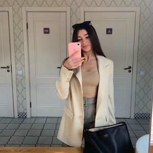 Amily__Rose naked before webcam in live video chat