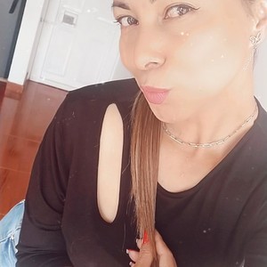Angelicamoonl naked before webcam in live video chat