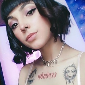 Angelsiinner naked before webcam in live video chat
