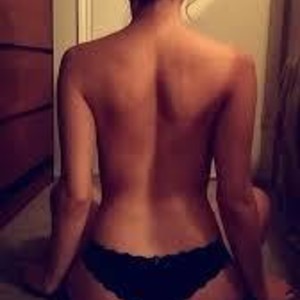 Best_Girll_ naked before webcam in live video chat