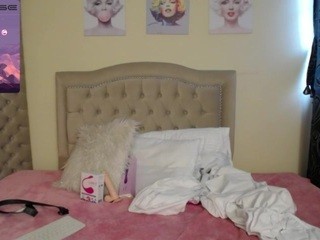 chantall-blue naked on cam. Free Live Sex Chat Room