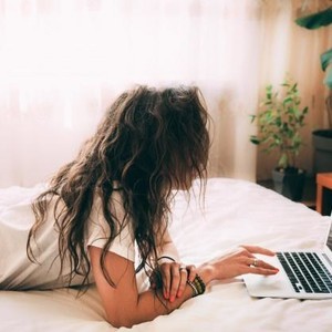 Crazy_girlll_ naked before webcam in live video chat