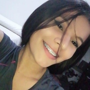 Cutelizabeth naked before webcam in live video chat