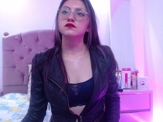 Diamond-Valery naked on cam. Free Live Sex Chat Room