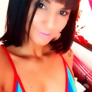 Ebonycarol naked before webcam in live video chat