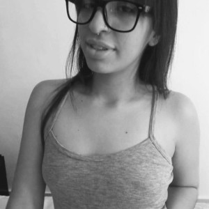 ElektraWhite naked before webcam in live video chat
