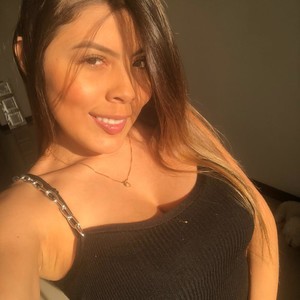 Engel_lips naked before webcam in live video chat