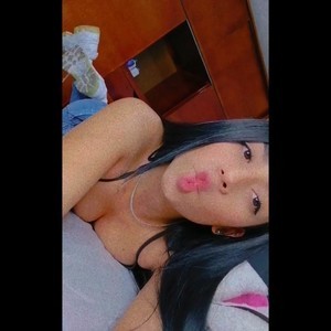 Eva_tovar naked before webcam in live video chat