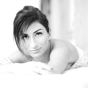 Evelynekitty naked before webcam in live video chat