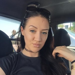 GiuliaSweet23 naked before webcam in live video chat