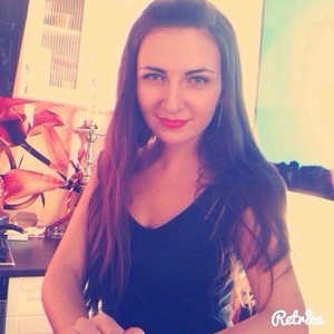GoodLena5 naked before webcam in live video chat