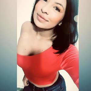 Harriet_hot naked before webcam in live video chat
