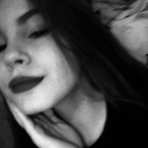 Heltania naked before webcam in live video chat