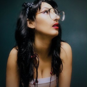 IllusiveIris naked before webcam in live video chat