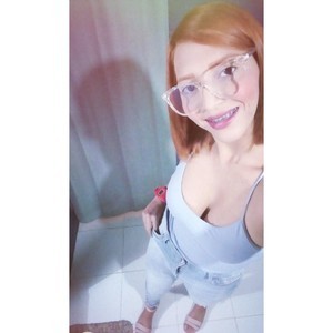 Julietacollin naked before webcam in live video chat