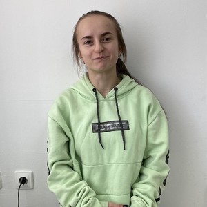 KarenClapton naked before webcam in live video chat