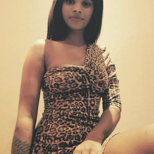 KinkyIndianX naked before webcam in live video chat