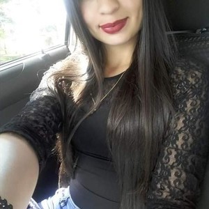 Kylie_fire naked before webcam in live video chat