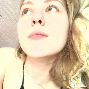 Lana_Wenur naked before webcam in live video chat