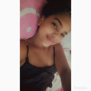LisaBanksX naked before webcam in live video chat