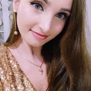 LiverpoolLove naked before webcam in live video chat