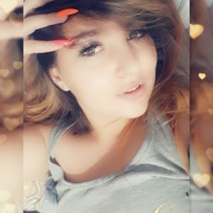Lollaa1 naked before webcam in live video chat