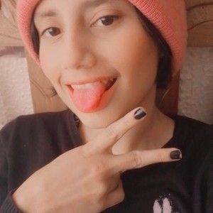 Lorelain_ naked before webcam in live video chat