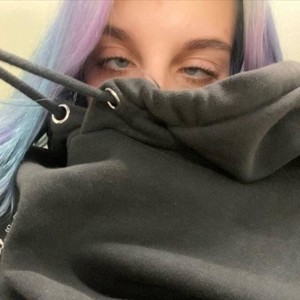 Loren_Smile naked before webcam in live video chat