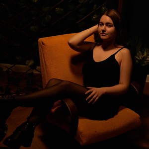 LorraineIce naked before webcam in live video chat