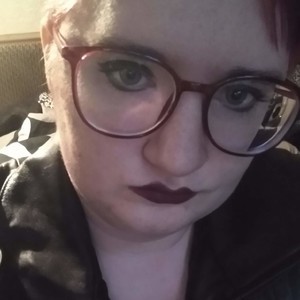Lucikitten naked before webcam in live video chat