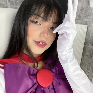 Melaniemiler naked before webcam in live video chat