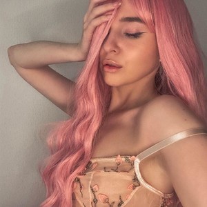 Mermaid_Emily naked before webcam in live video chat