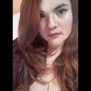 Mia_sw naked before webcam in live video chat