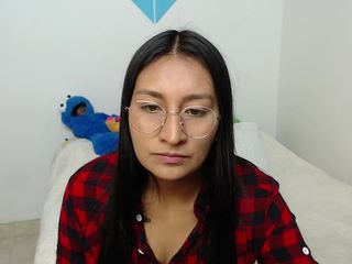 michelle-moss naked on cam. Free Live Sex Chat Room