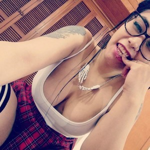 Miss_Bonnie_ naked before webcam in live video chat