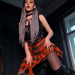 Miss_Linda_ naked before webcam in live video chat