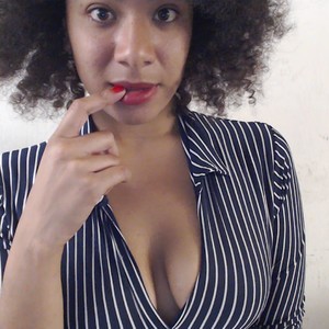 Mysticbae naked before webcam in live video chat