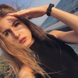 New_Nika naked before webcam in live video chat