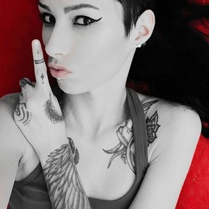 Nikistarqueen naked before webcam in live video chat