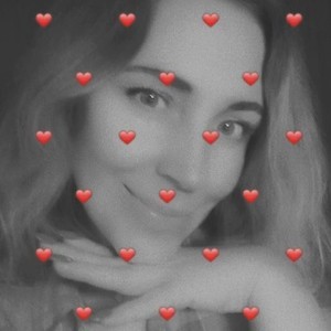 Oly_nice_ naked before webcam in live video chat