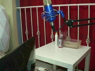 PunyPolly naked on cam. Free Live Sex Chat Room