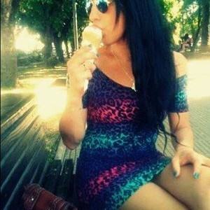 Queen_Sex2 naked before webcam in live video chat