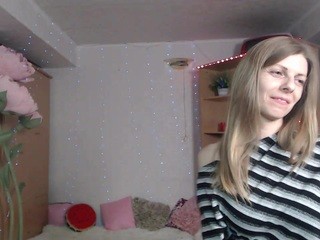 reinaliv naked on cam. Free Live Sex Chat Room