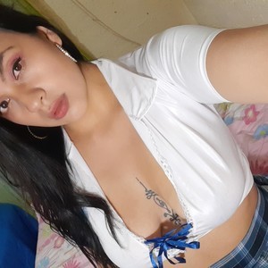 Sam_doggy naked before webcam in live video chat